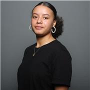 Je peux aider pour les devoirs, donner des cours en anglais et espagnol, arts plastiques